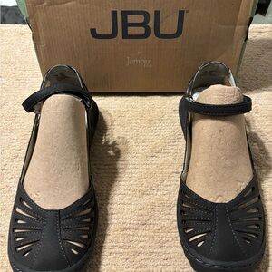 JBU Women's Black Cutout Flats